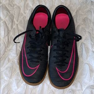 Nike futsol shoes women